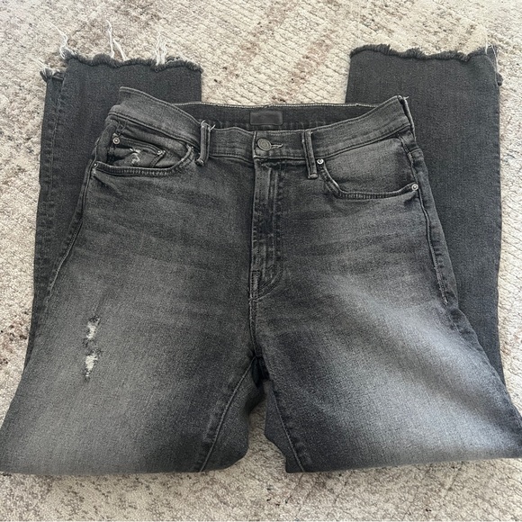 MOTHER Insider Crop Step Chew Distressed Gray Jeans Sz 28 - Picture 2 of 6